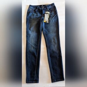 NWT, 1822 Denim Adrianna Dark Wash Stretchy Mid Rise Ankle Skinny Jeans. Sz 4